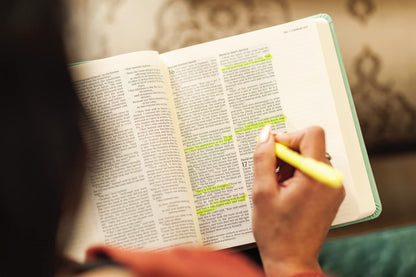 NIV, Journal the Word Bible (Perfect for Note-Taking)